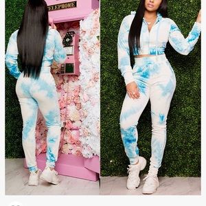 Cropped Velvet hoodie and sweatpants set